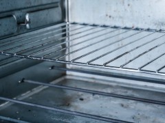 Hoe oven best schoonmaken